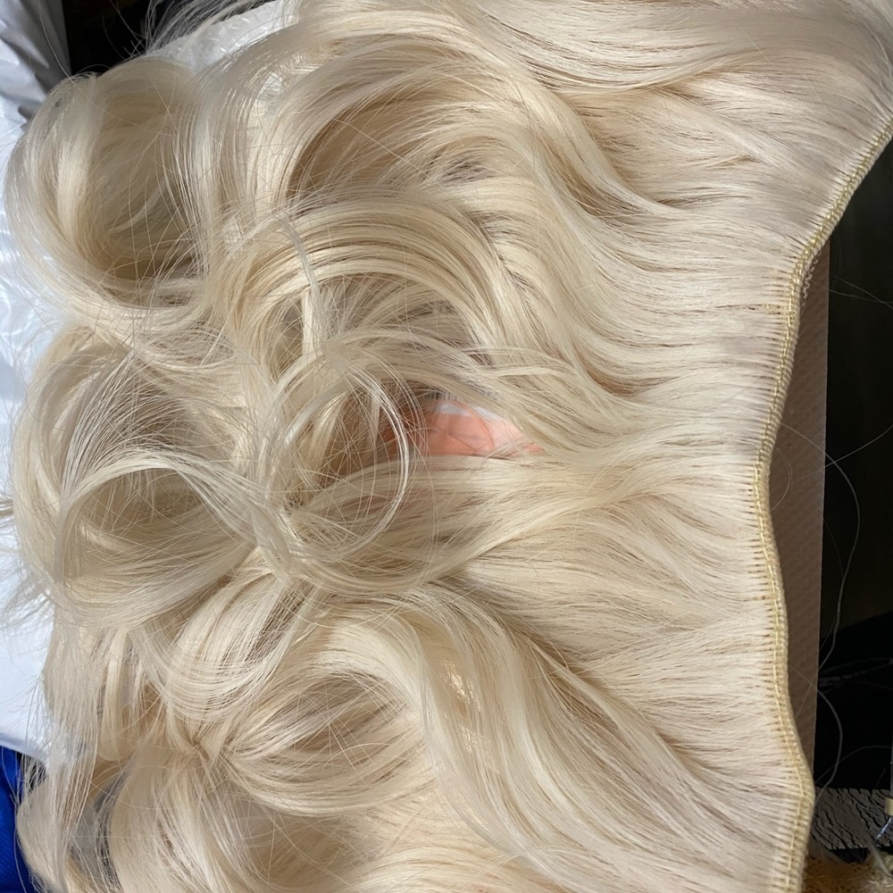 Blonde Hair extensions